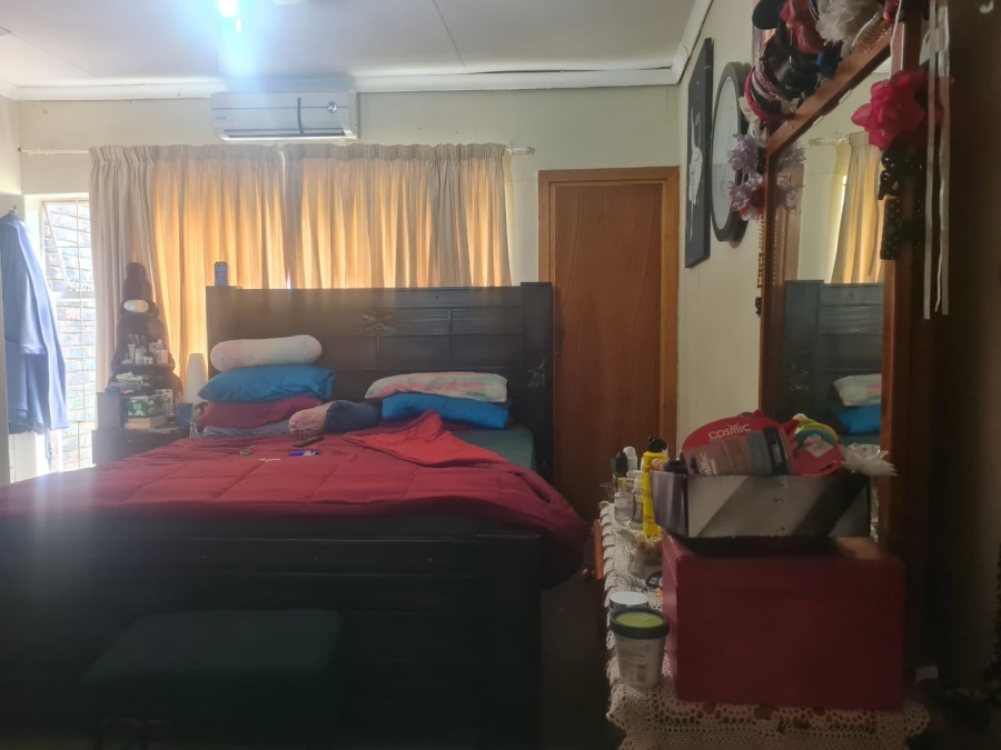  Bedroom Property for Sale in La Hoff North West